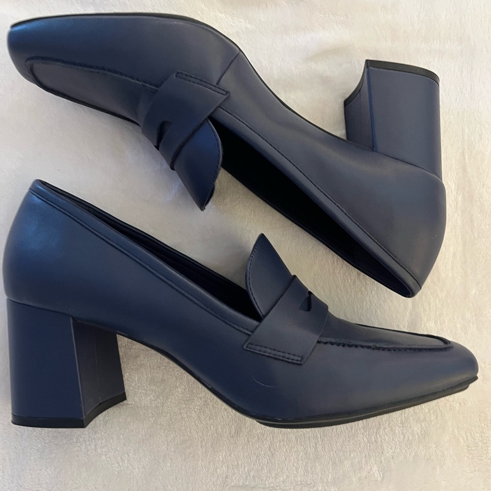 Anne Klein iflex - NWOT Navy Block Heel Loafers